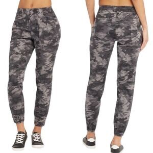 Spanx Stretch Twill Cargo Jogger Blackwash Camo Size Medium